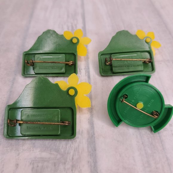 Set of 4 Vintage Daffodil Booster Pin Brooches 1960 and 1963. Pinup Retro - Picture 6 of 9